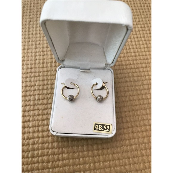 New JC Penney 14k Yellow Gold Sparkle Round Hoop Earrings - Picture 1 of 3